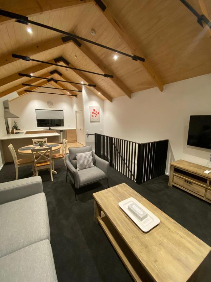 Queenstown Central - Walk To Town - Free Parking - Wifi And Smart Tv - Gym Екстер'єр фото