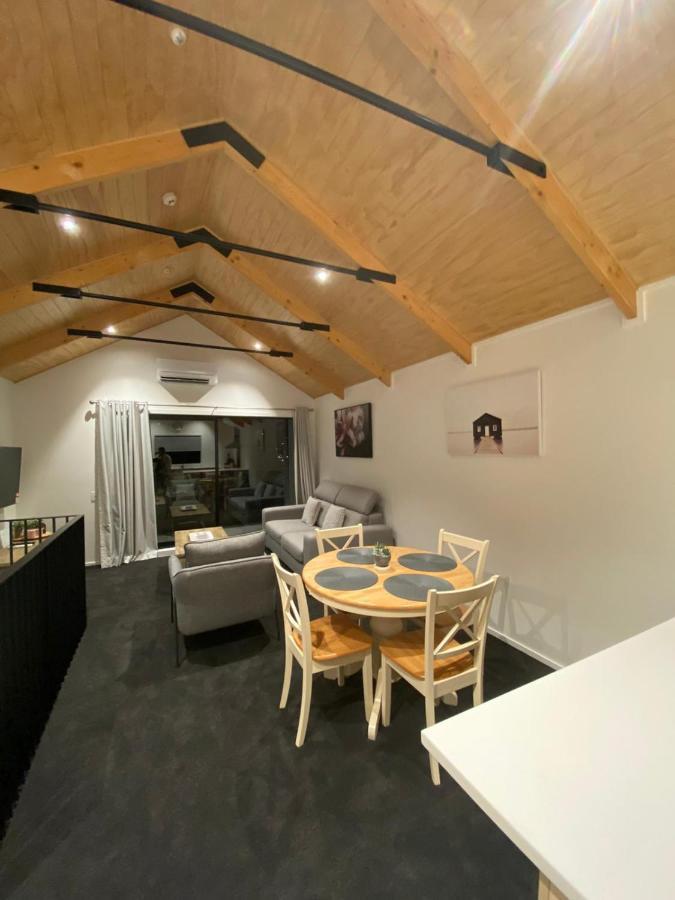 Queenstown Central - Walk To Town - Free Parking - Wifi And Smart Tv - Gym Екстер'єр фото