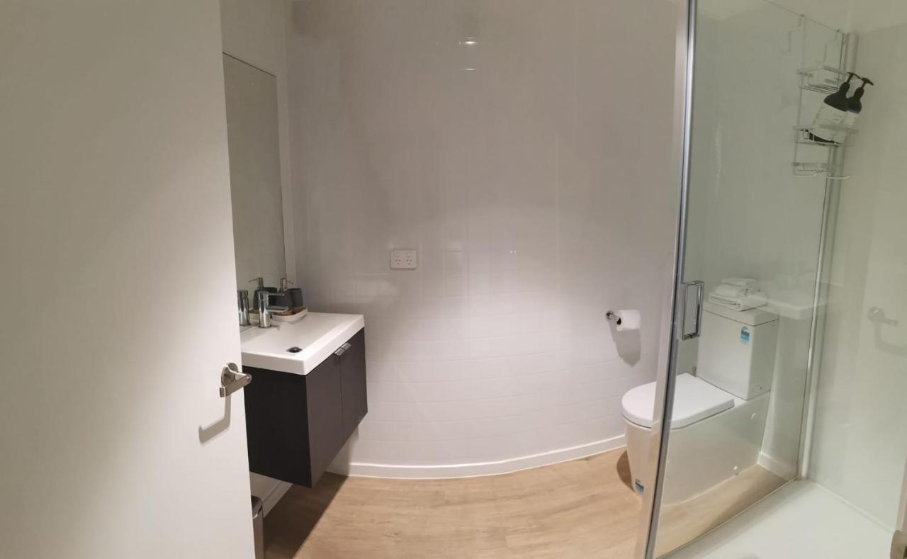 Queenstown Central - Walk To Town - Free Parking - Wifi And Smart Tv - Gym Екстер'єр фото